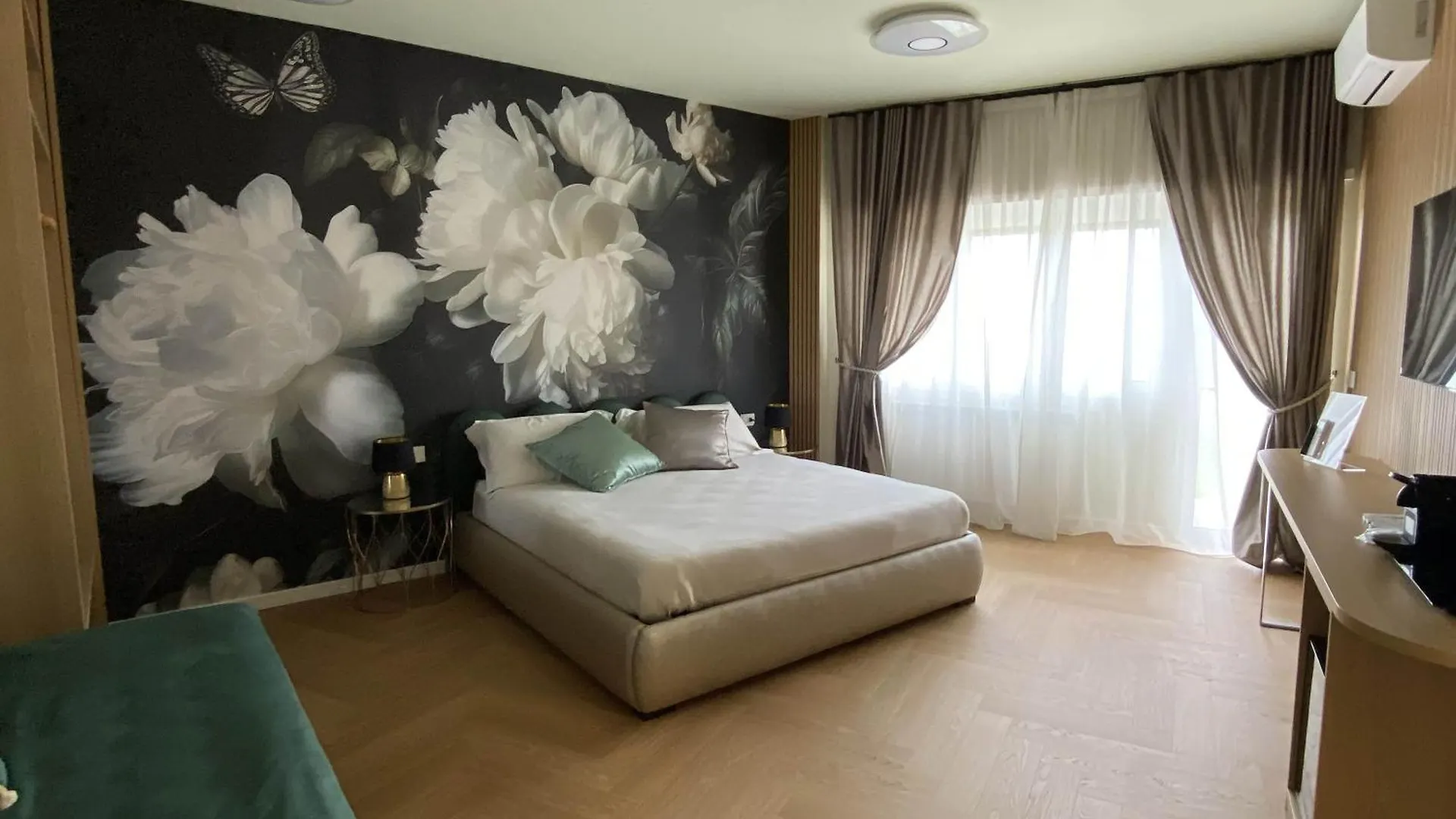 Bloom Comfort Rooms Ciampino 0*,  Italy